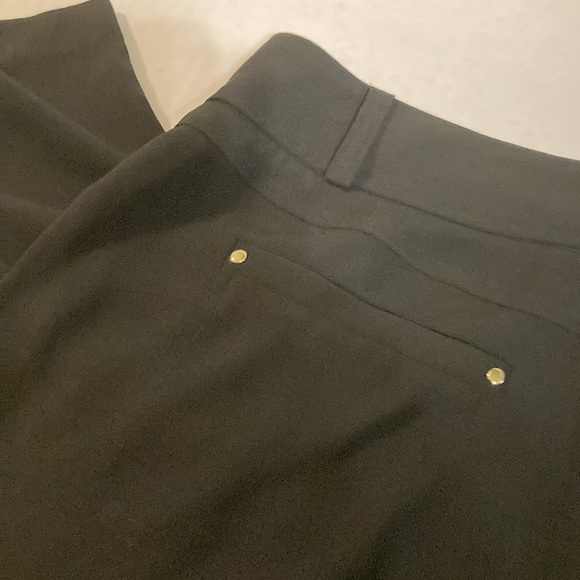 Cache black Capri style bottoms size 6 - Picture 10 of 12